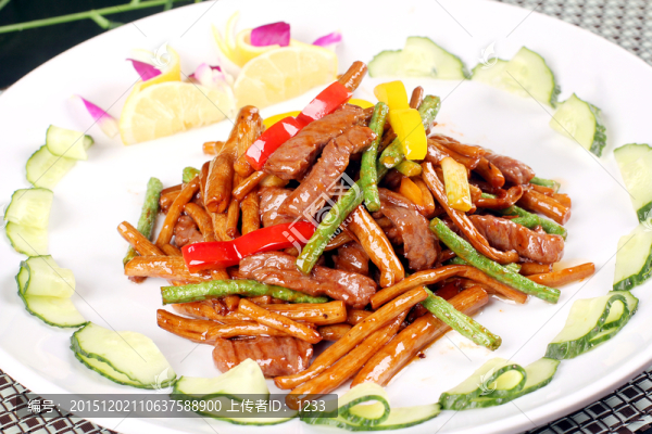 茶樹菇炒牛柳條