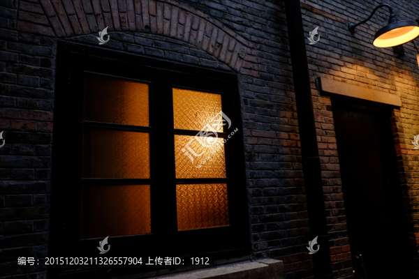 石庫(kù)門(mén)夜景