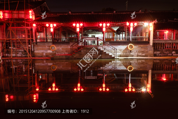 古鎮(zhèn)夜色