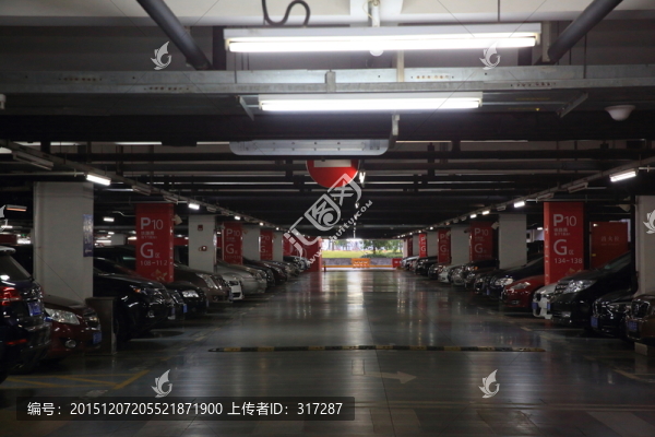 地下停車場(chǎng)
