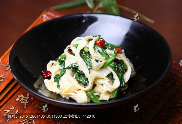 菜心拌藕粉