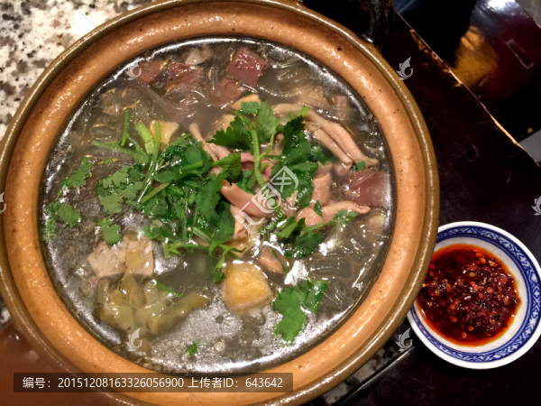 南京鴨血粉絲湯