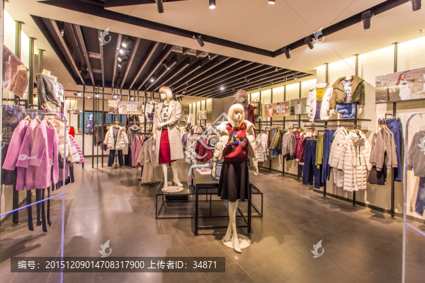 女裝店內(nèi)景