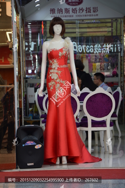 女裝
