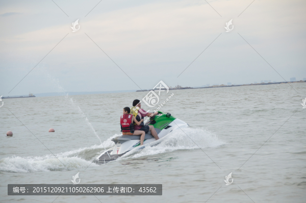?？?假日海灘