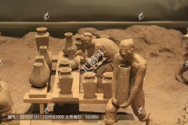 清代御窯制瓷流程六,蘸釉吹釉
