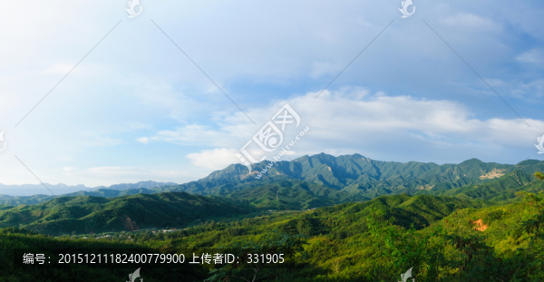 高山天空白云