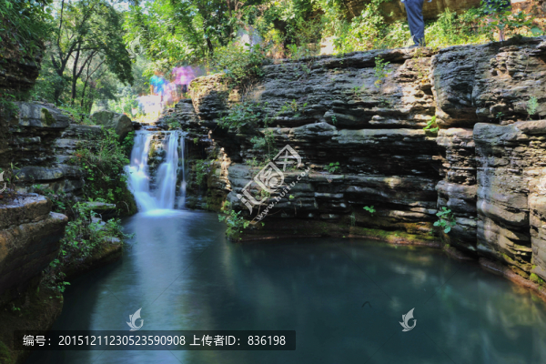 山泉