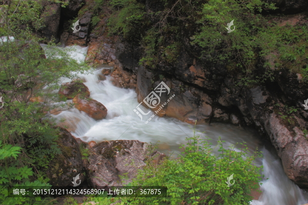 山間小溪