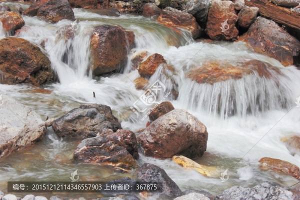 山間小溪