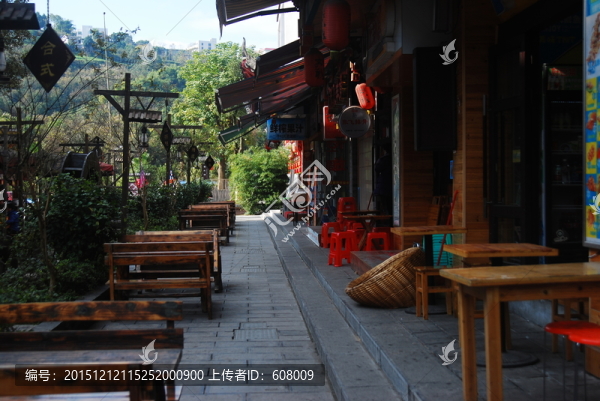 酒吧街
