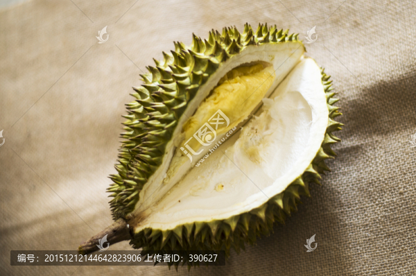 榴蓮,一瓣榴蓮,切開(kāi)的榴蓮