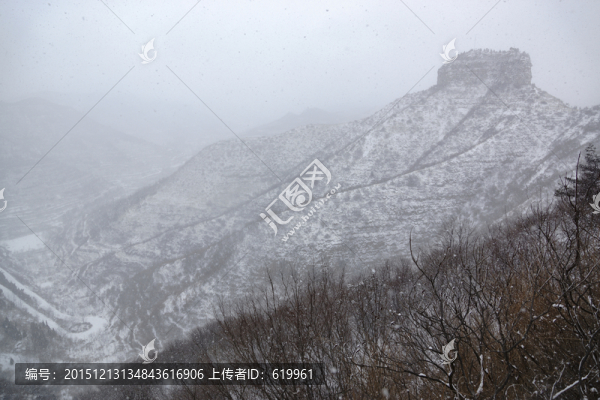 仰天山摩云崮雪景