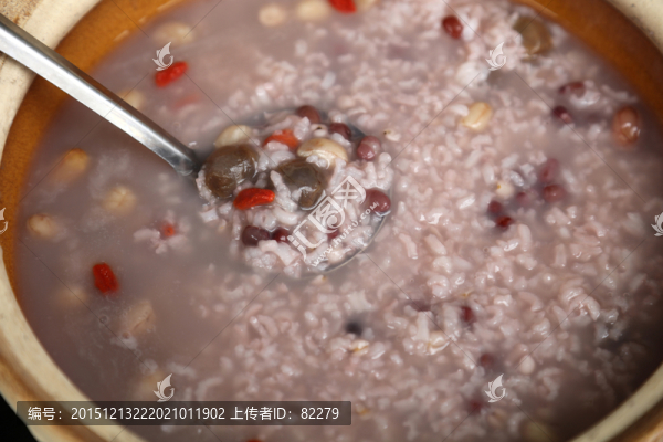 紅豆薏米花生桂圓粥