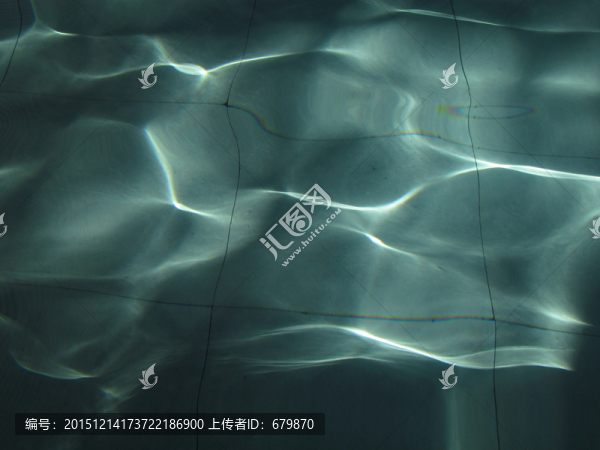 幽藍的水
