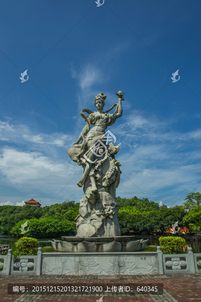 蓮花山雕像