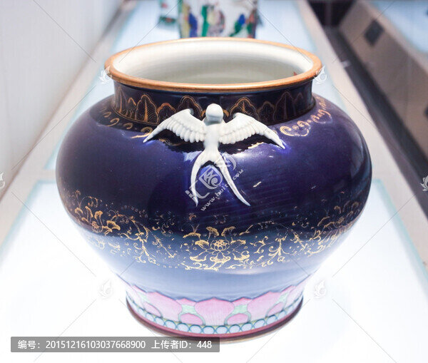 雙燕耳尊,霽青金彩海晏河清尊