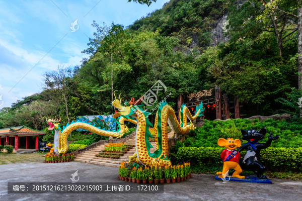 中國廣東封開龍山夢多奇溶洞