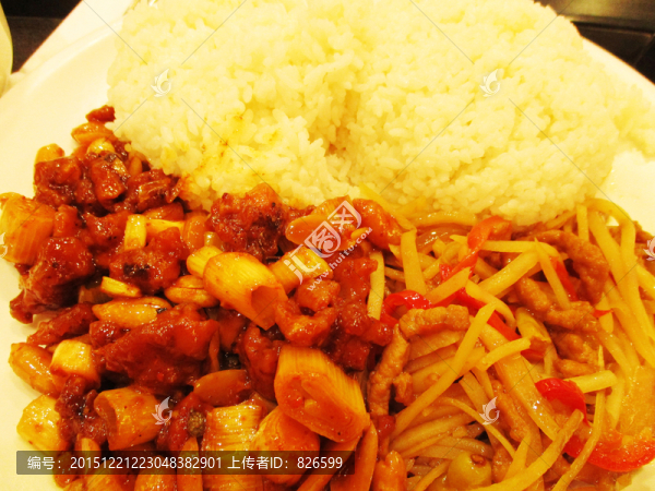 土豆肉絲宮保雞丁雙拼套飯