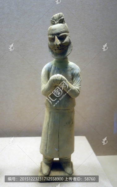 白陶胡俑