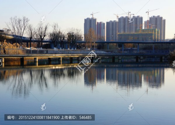 建筑倒影
