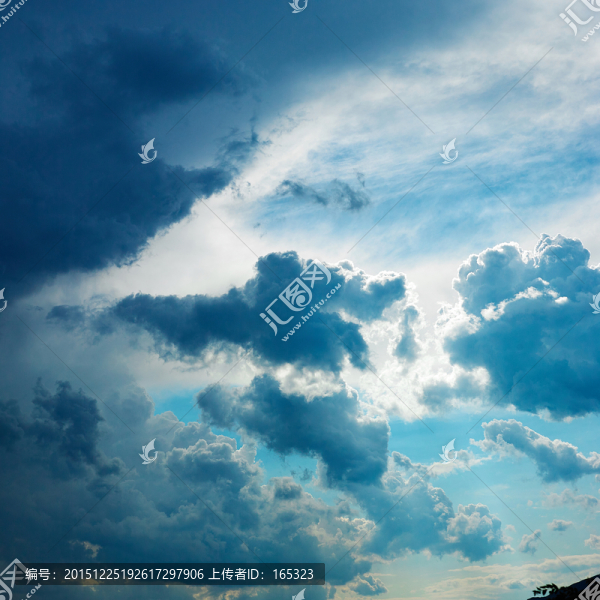 彩霞