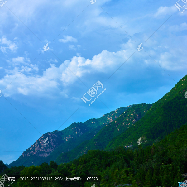 山巒