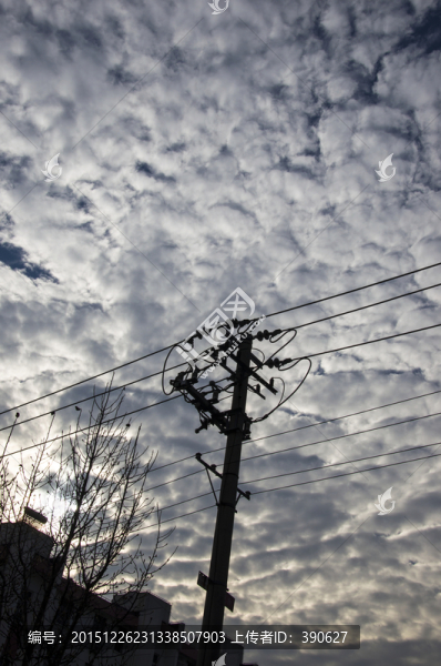 老式電線桿