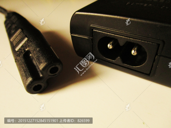 黑色電池充電器轉(zhuǎn)換插孔攝影