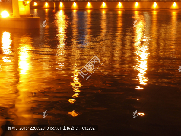 燈光,水波紋,夜景