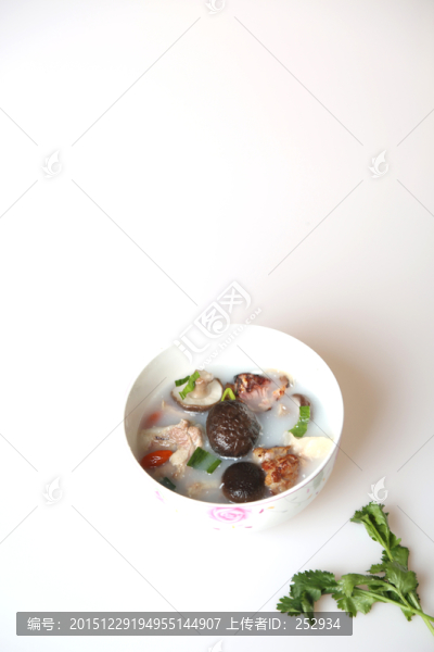 香菇鯽魚湯