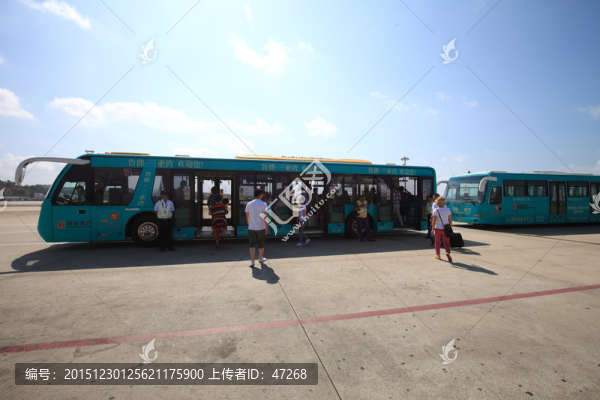 機(jī)場擺渡車