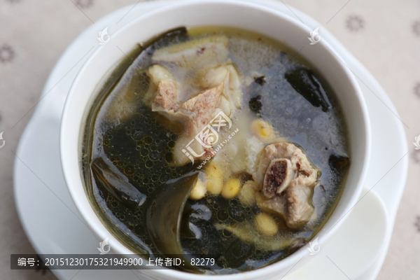 黃豆海帶骨頭湯