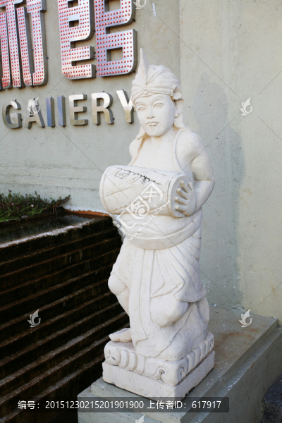 人像雕塑