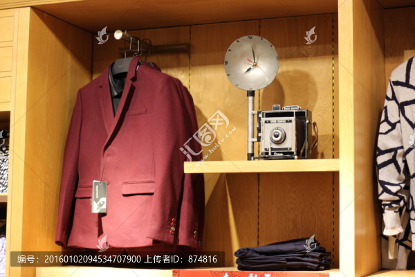 男裝陳設(shè)