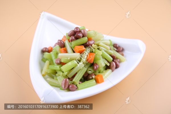 芹菜拌花生
