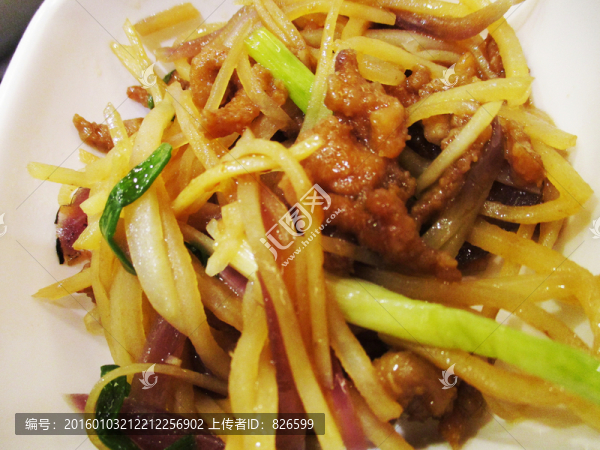 蔥香土豆絲炒肉絲,土豆炒瘦肉絲