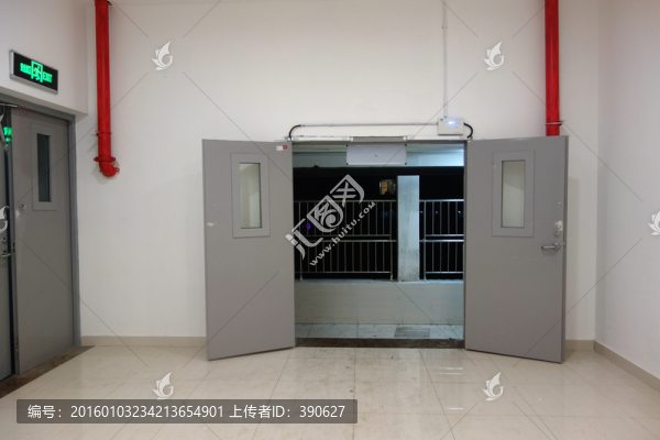 安全出口