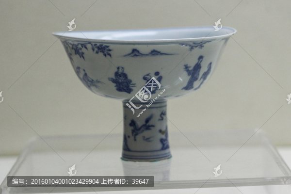 嘉慶款青花嬰戲圖碗
