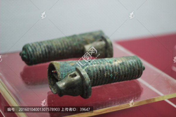 龍頭鞘車轅飾