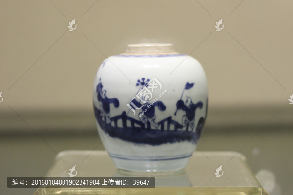 青花嬰戲紋罐