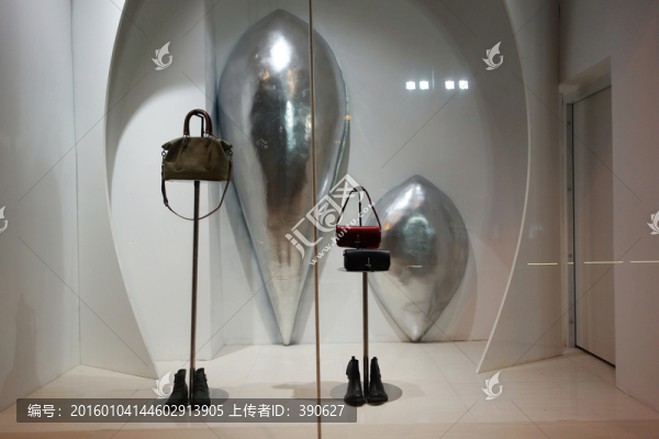 鞋包展示櫥窗