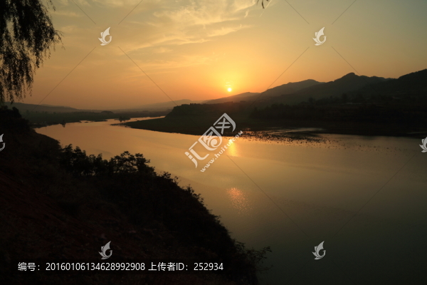 山河口夕陽