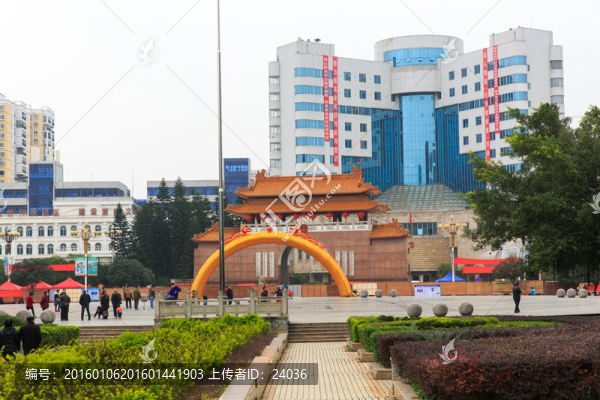 賀州,靈峰廣場(chǎng)
