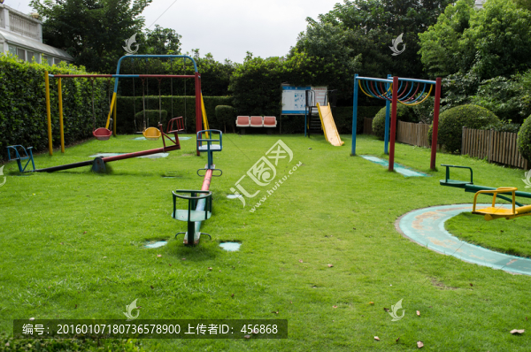 社區(qū)兒童樂(lè)園