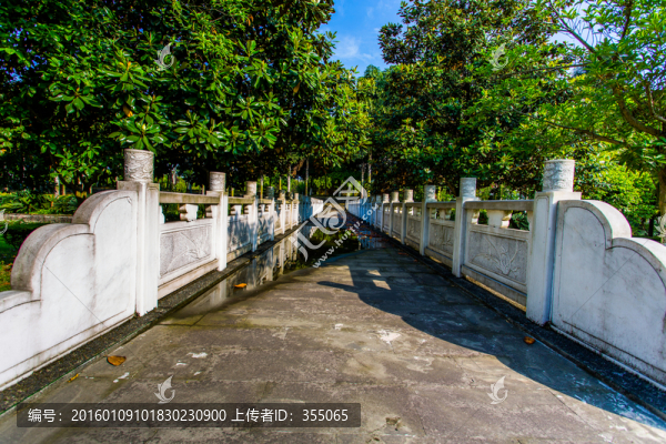 四川大學(xué)