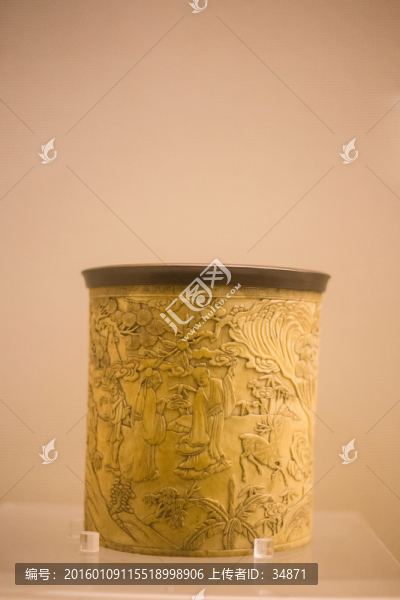 清代象牙雕筆筒