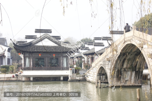 南湖上的橋