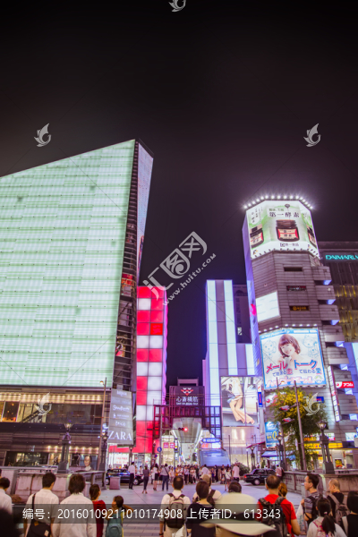 國外商業(yè)街區(qū)霓虹燈廣告牌