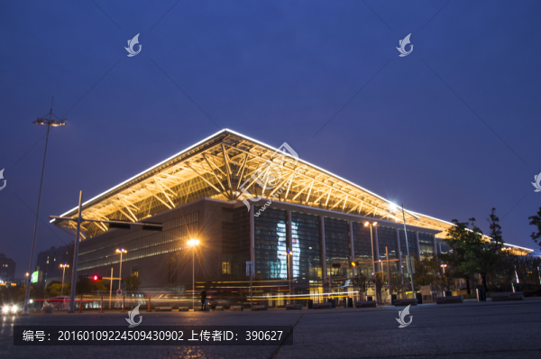 蘇州博覽中心大樓夜景